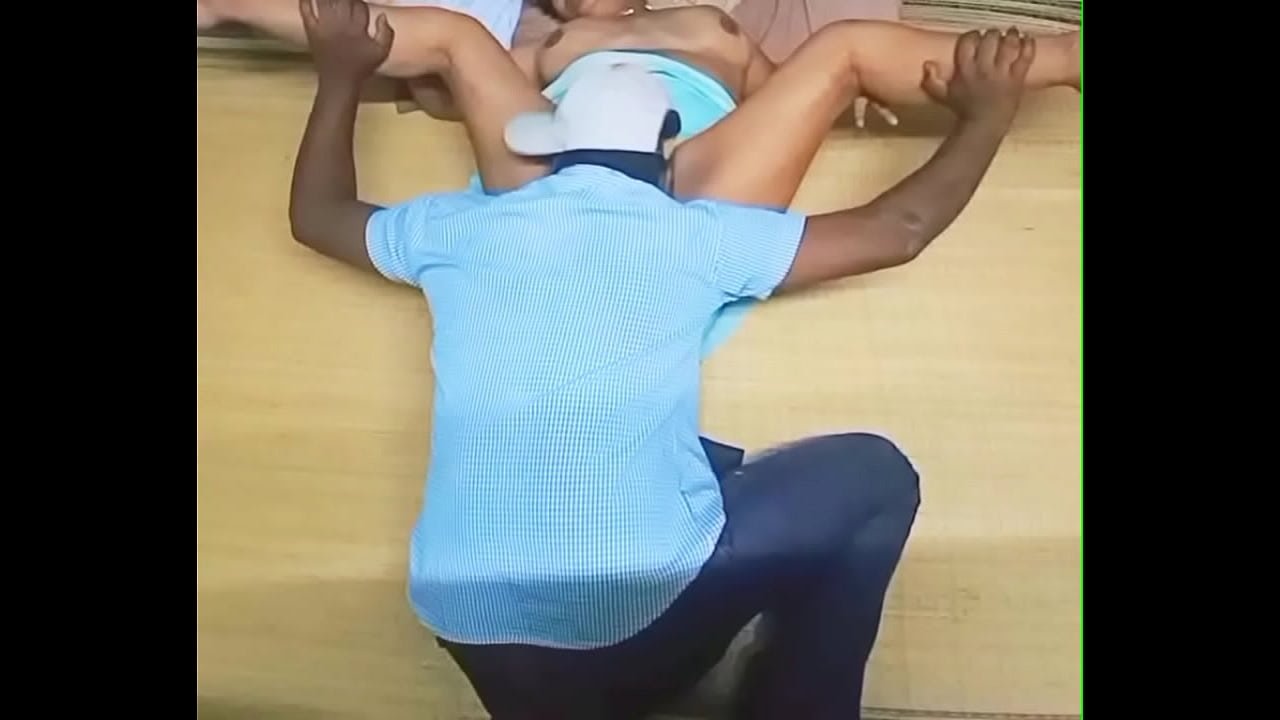 Student having sex with aunty at home