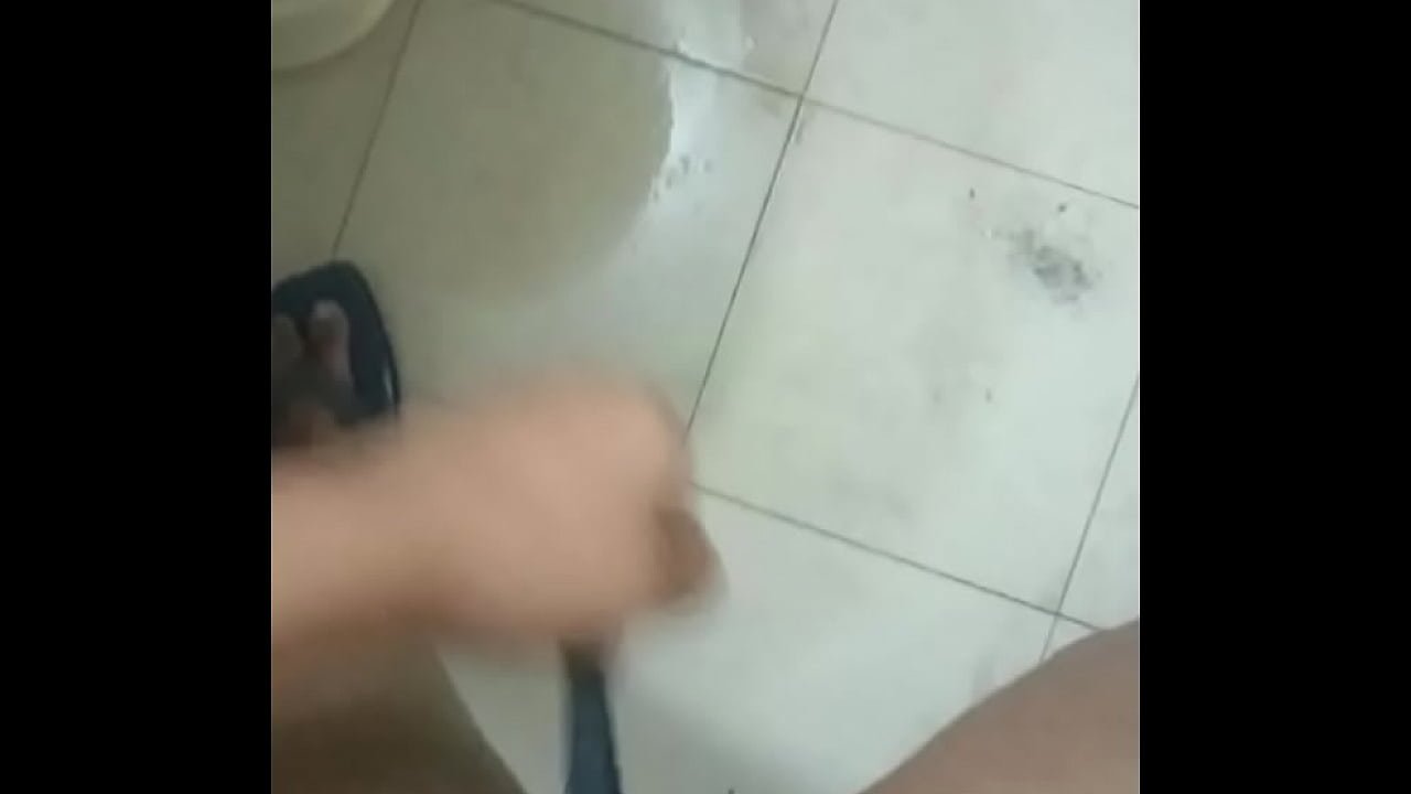 wasroom with fingering and shawar desi girl