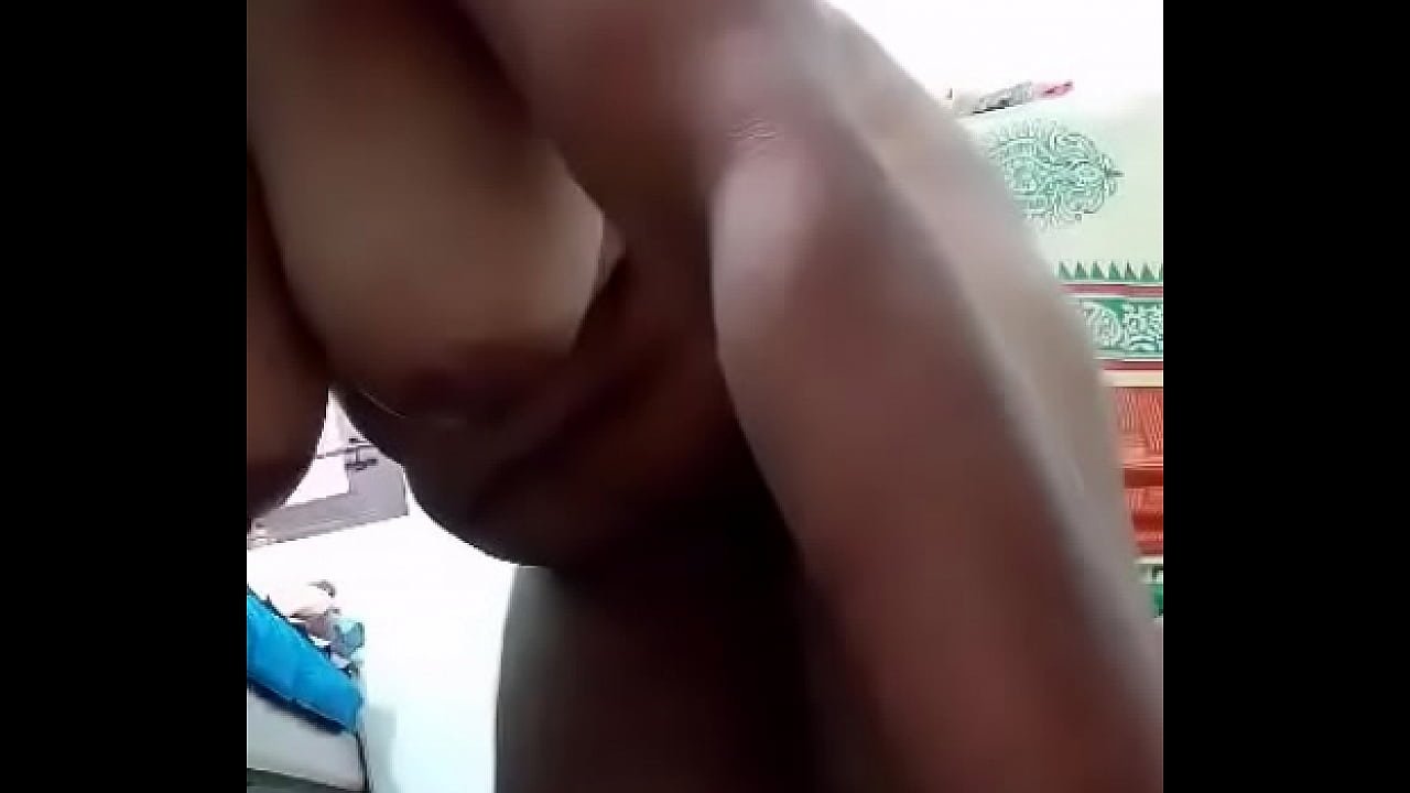 Big boobed Indian aunty